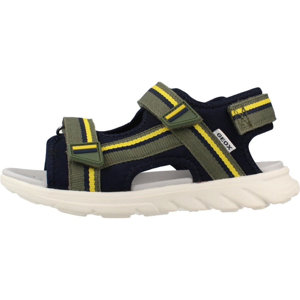 GEOX J SANDAL AIRADYUM BO en color VERDE  (2)