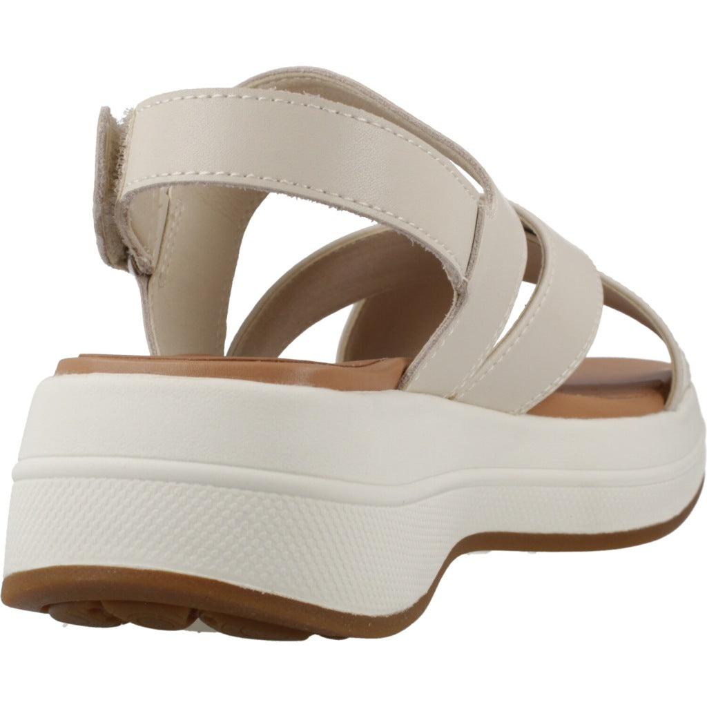 GEOX D SPHERICA ECUB  S en color BEIS  (3)