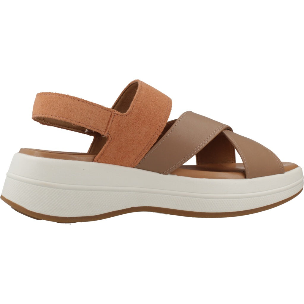 GEOX D SPHERICA ECUB  S en color MARRON  (4)