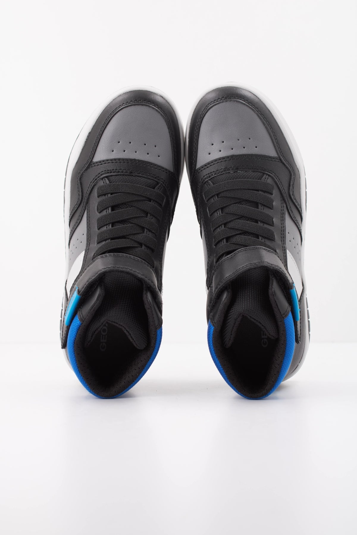 GEOX  J PERTH BOY  en color NEGRO  (3)