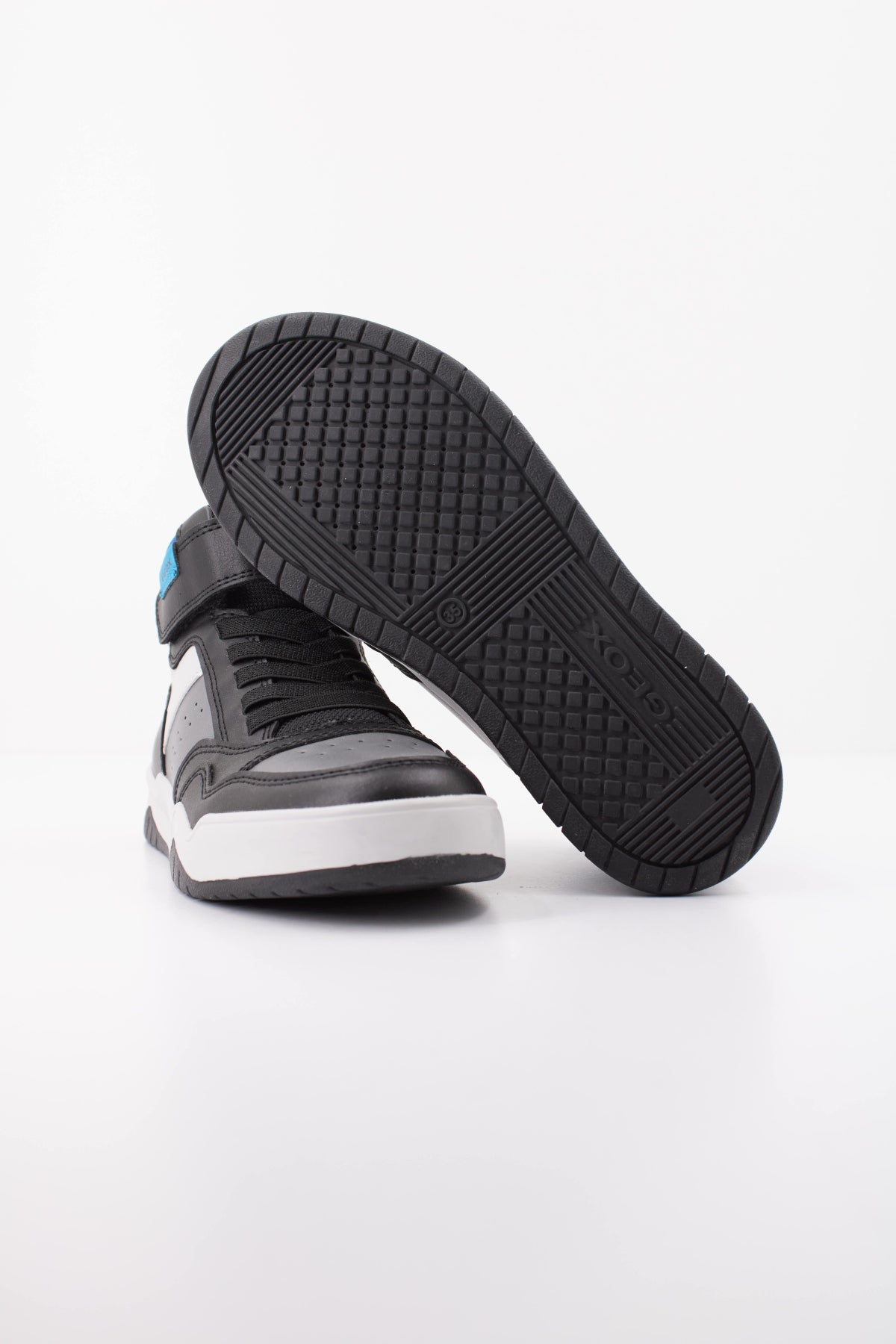 GEOX  J PERTH BOY  en color NEGRO  (5)