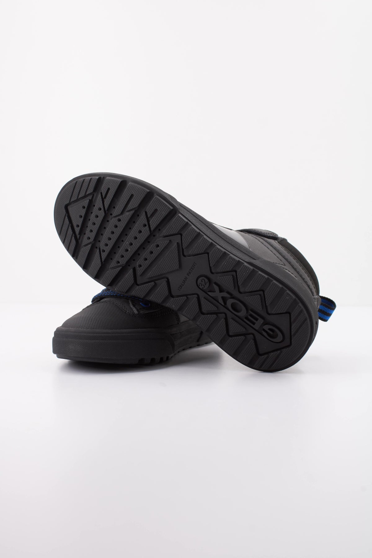 GEOX JHAA MEFU en color NEGRO  (5)