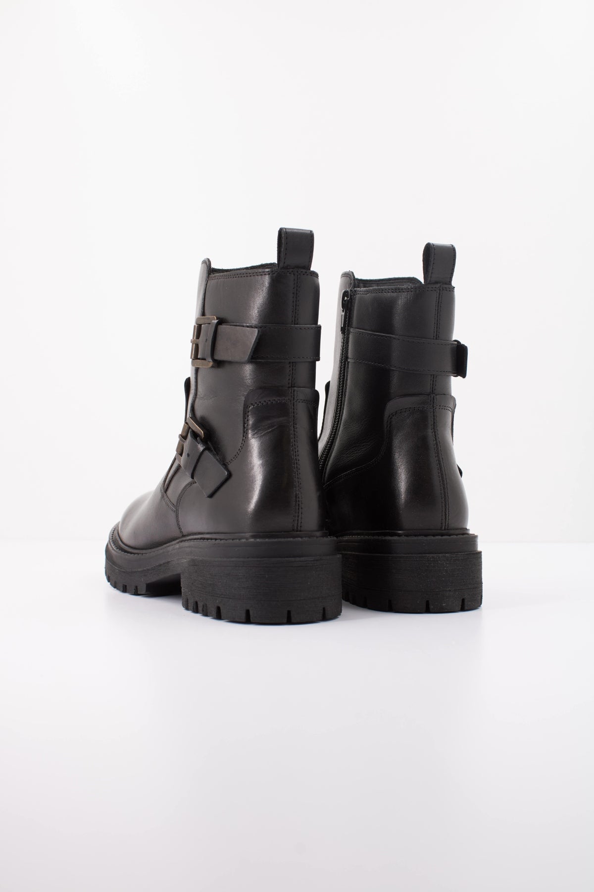 GEOX DHRC  en color NEGRO  (4)