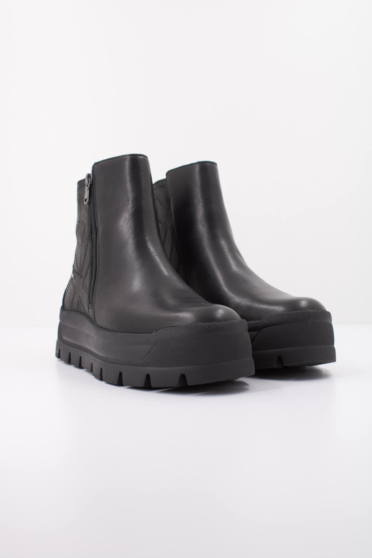 GEOX  D SPHERICA EC  en color NEGRO  (2)