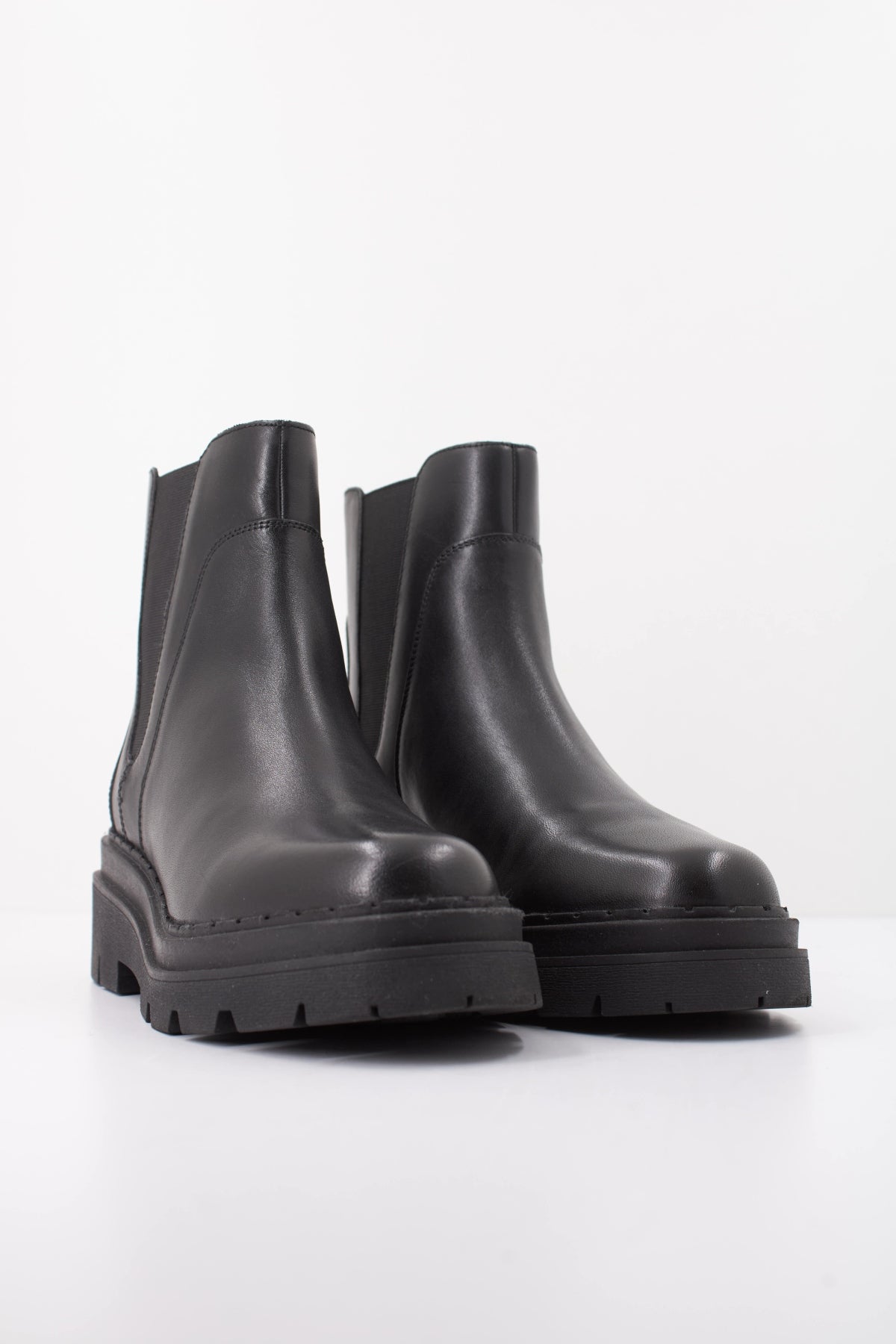 GEOX  D FELLENY  en color NEGRO  (2)