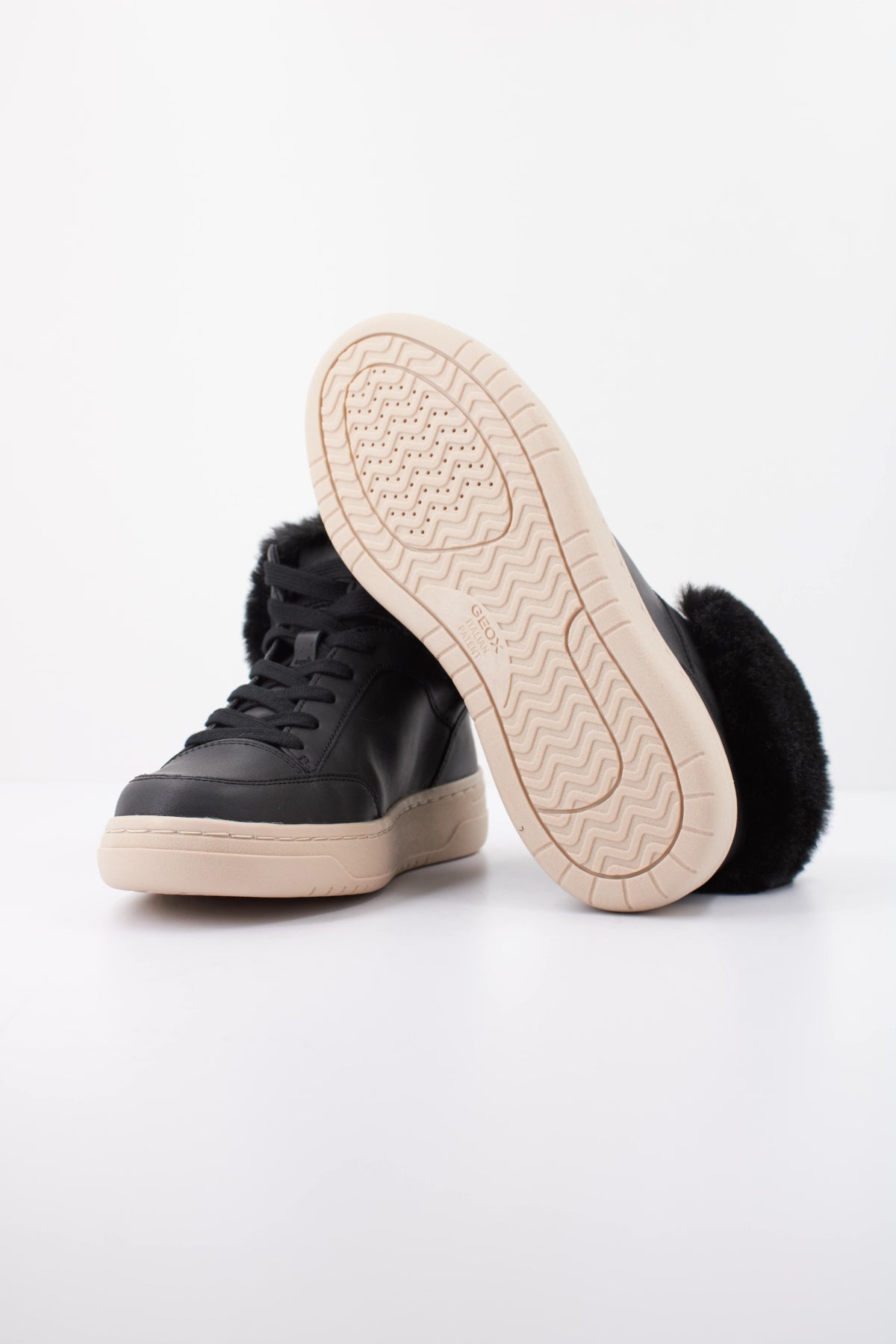 GEOX DQC  en color NEGRO  (5)
