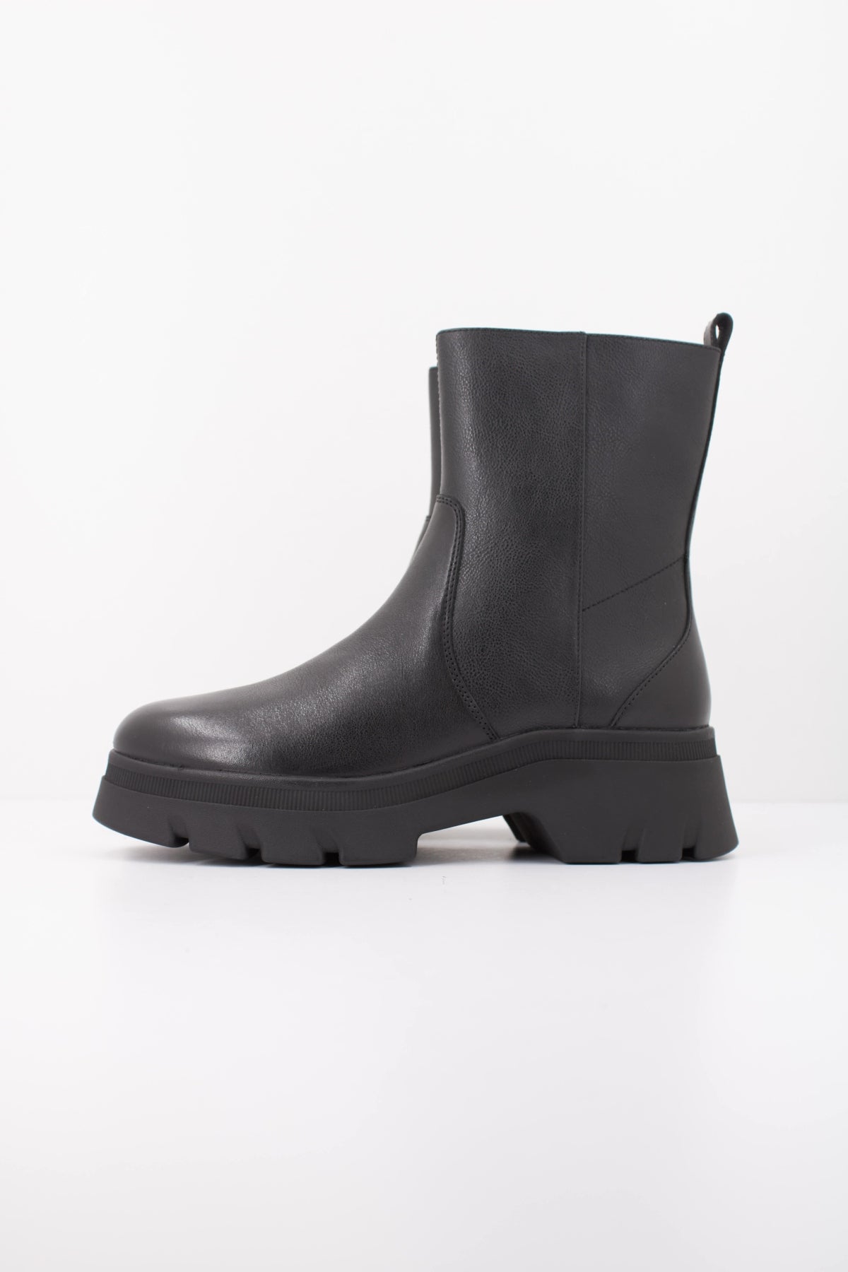 GEOX DMB  en color NEGRO  (1)