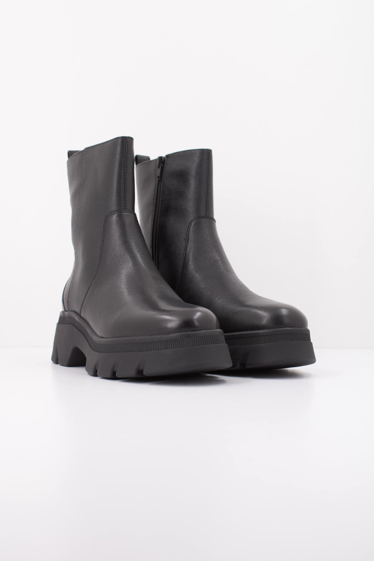 GEOX DMB  en color NEGRO  (2)