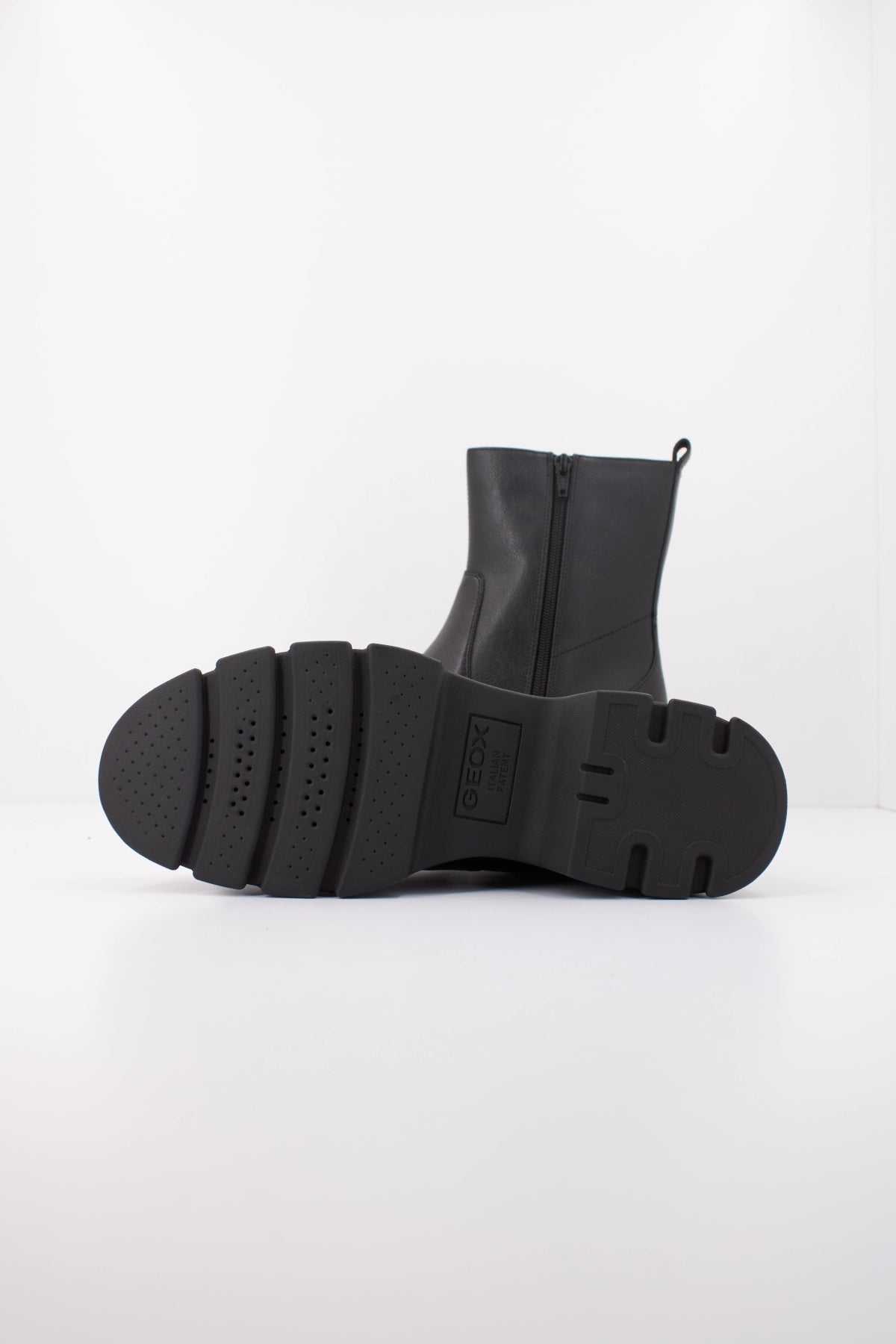 GEOX DMB  en color NEGRO  (5)