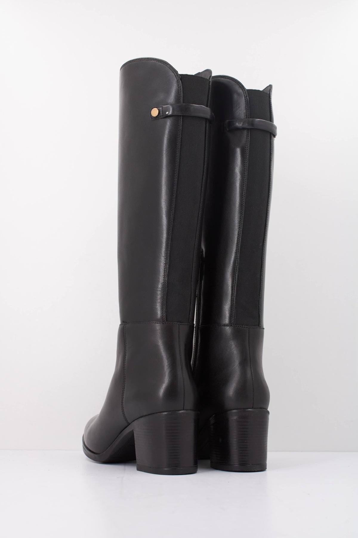 GEOX DFSB   en color NEGRO  (4)