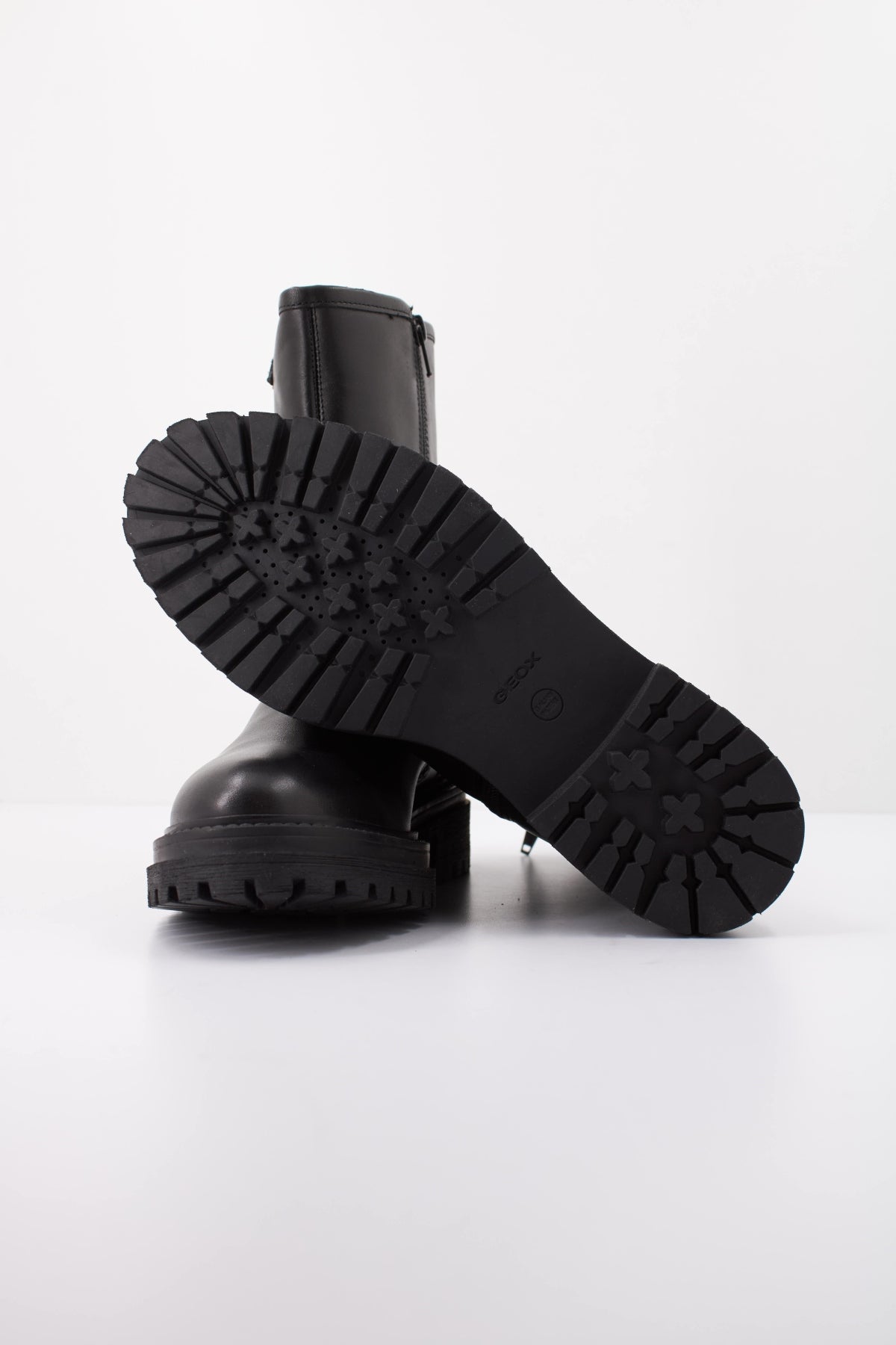 GEOX DHRK  en color NEGRO  (5)