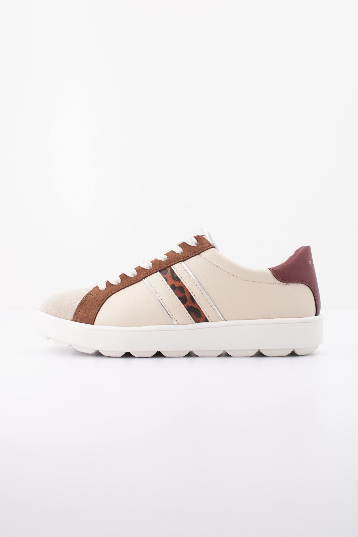 GEOX D SPHERICA ECUB  en color BEIS  (1)