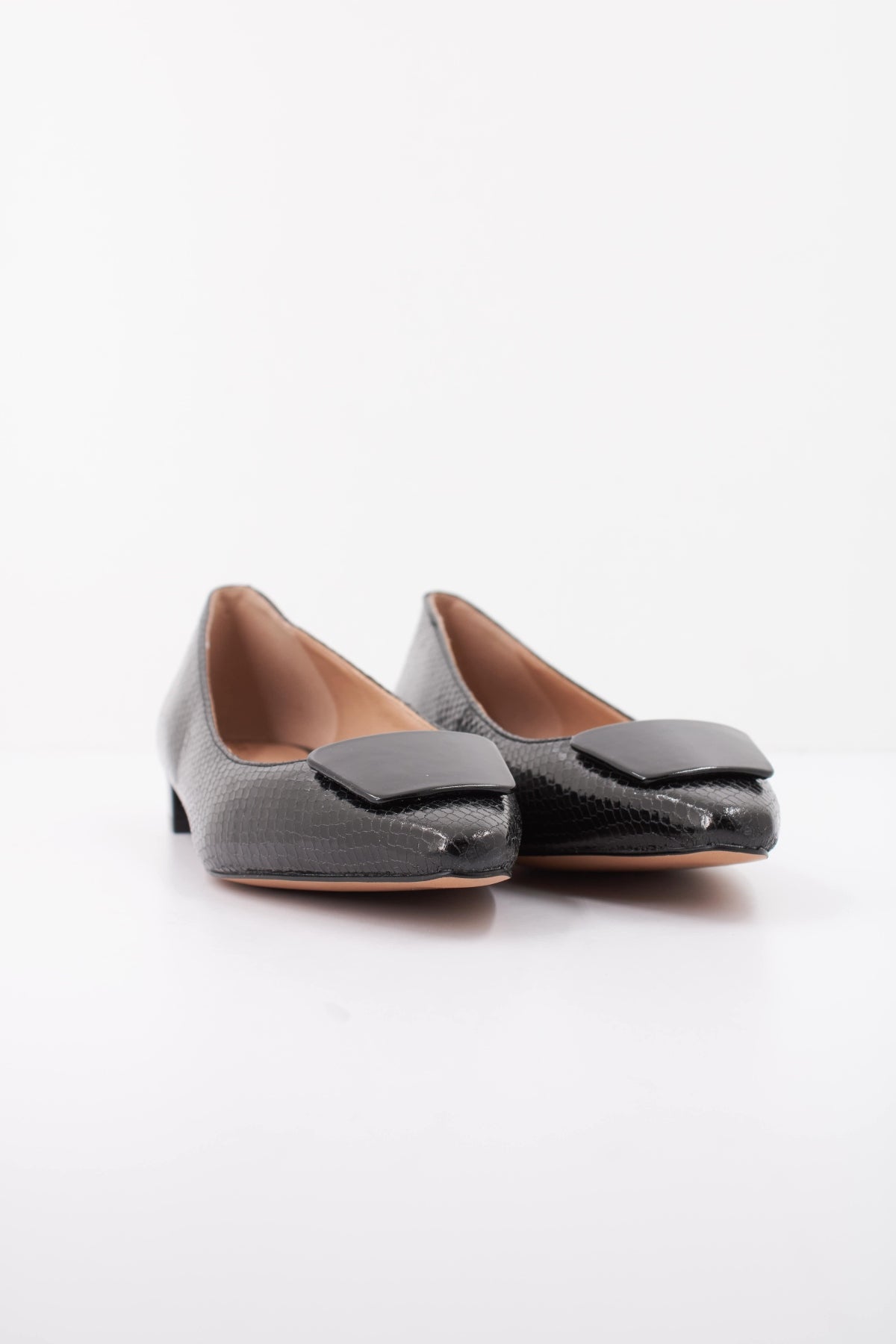 GEOX DYYF  en color NEGRO  (2)