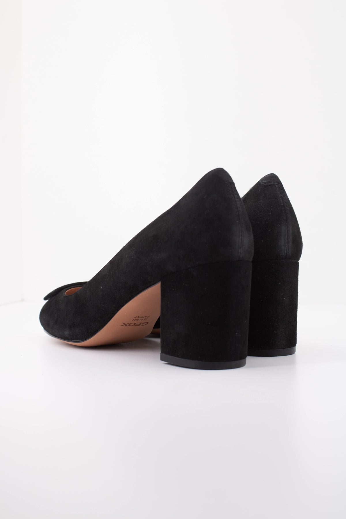 GEOX DYYF  en color NEGRO  (4)