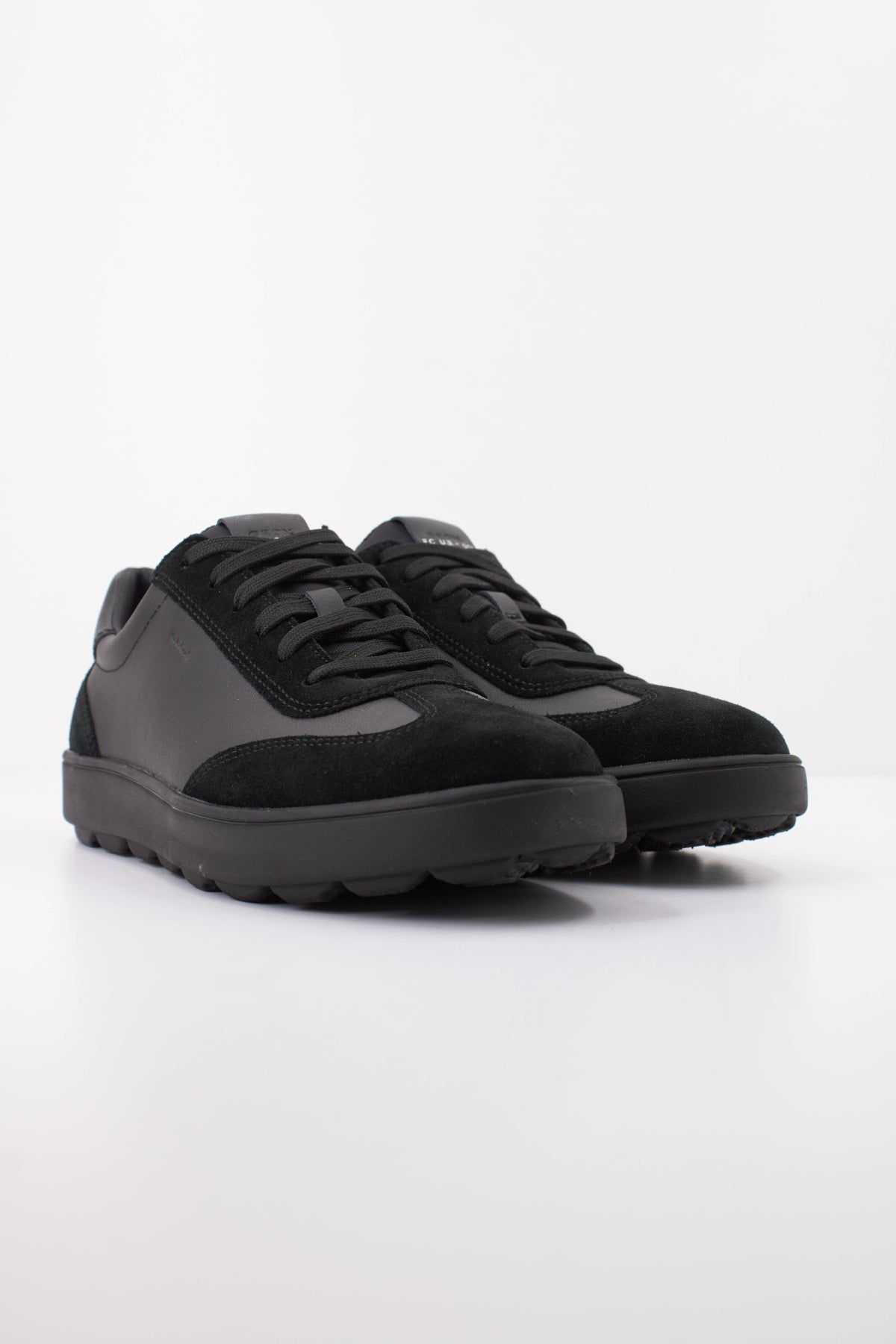 GEOX U SPHERICA ECUB  en color NEGRO  (2)