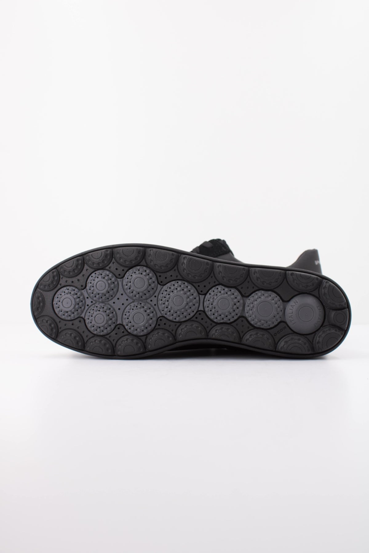 GEOX U SPHERICA ECUB  en color NEGRO  (5)