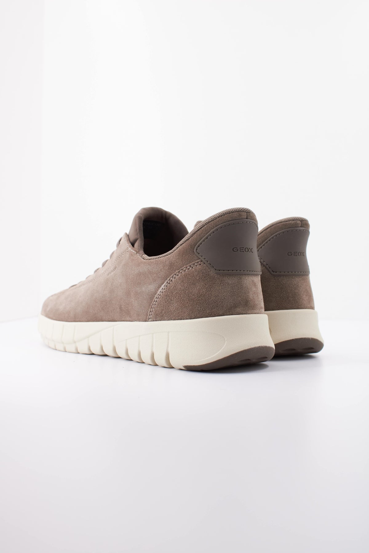 GEOX UMAA  en color GRIS  (3)
