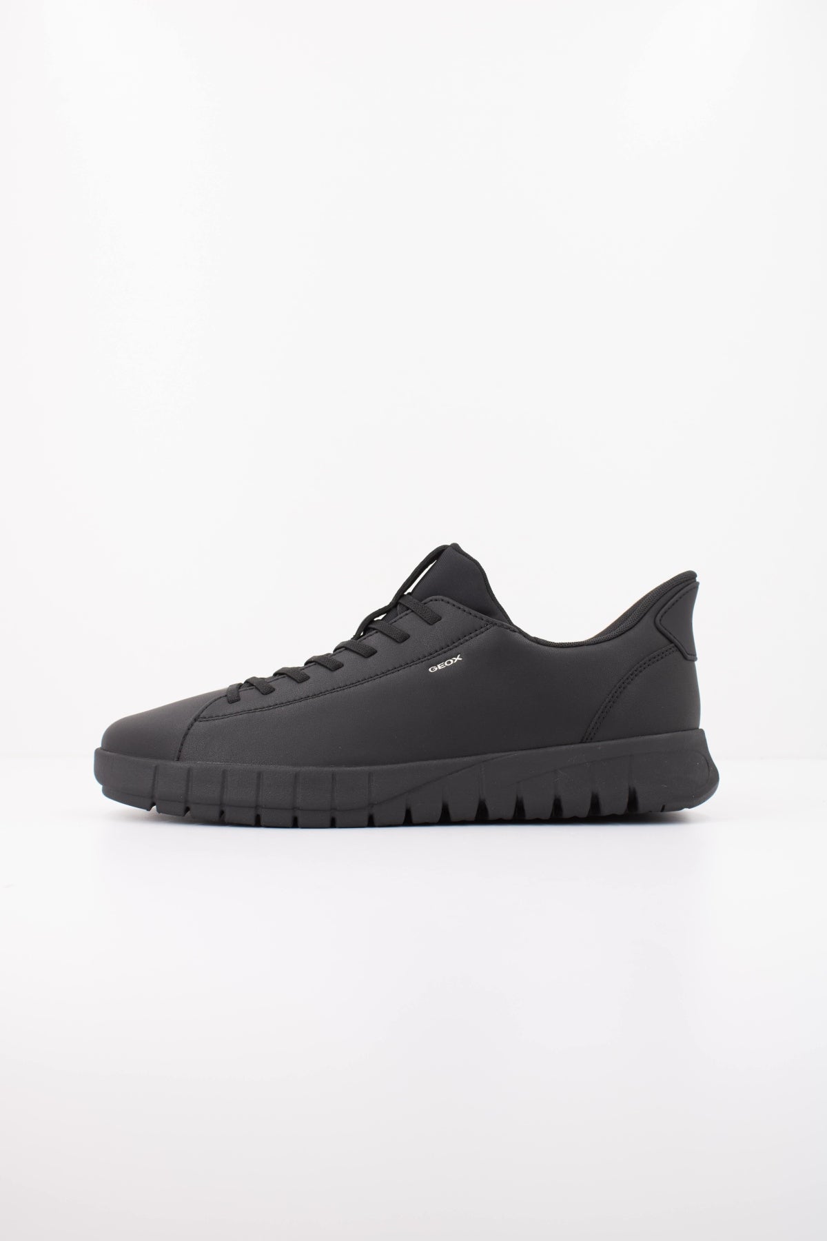 GEOX UMAA B en color NEGRO  (1)