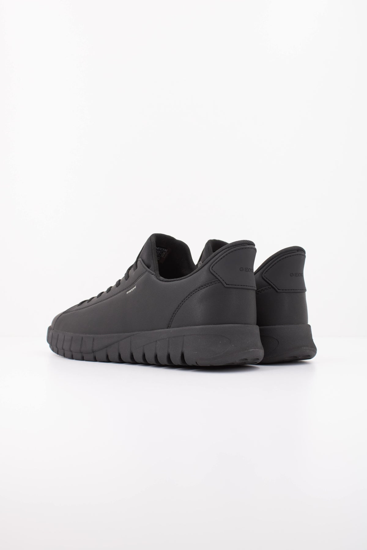 GEOX UMAA B en color NEGRO  (4)