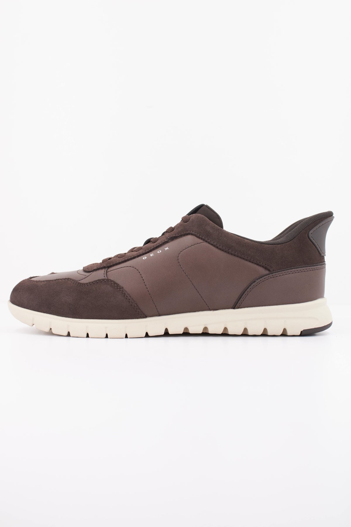 GEOX UNEA BC U FLEXTRIDEZERO PLUS en color MARRON  (1)