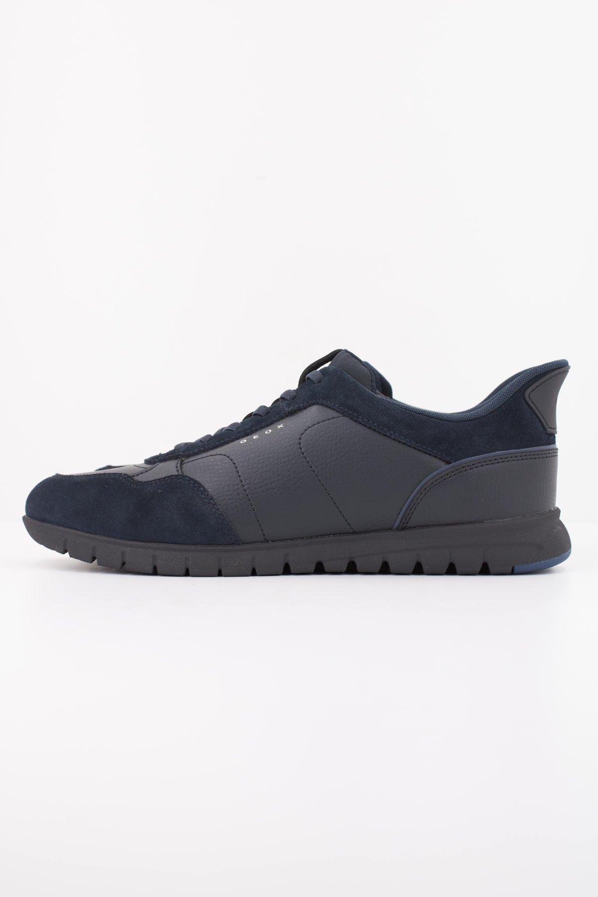 GEOX UNEA BU U FLEXTRIDEZERO PLUS en color NEGRO  (1)