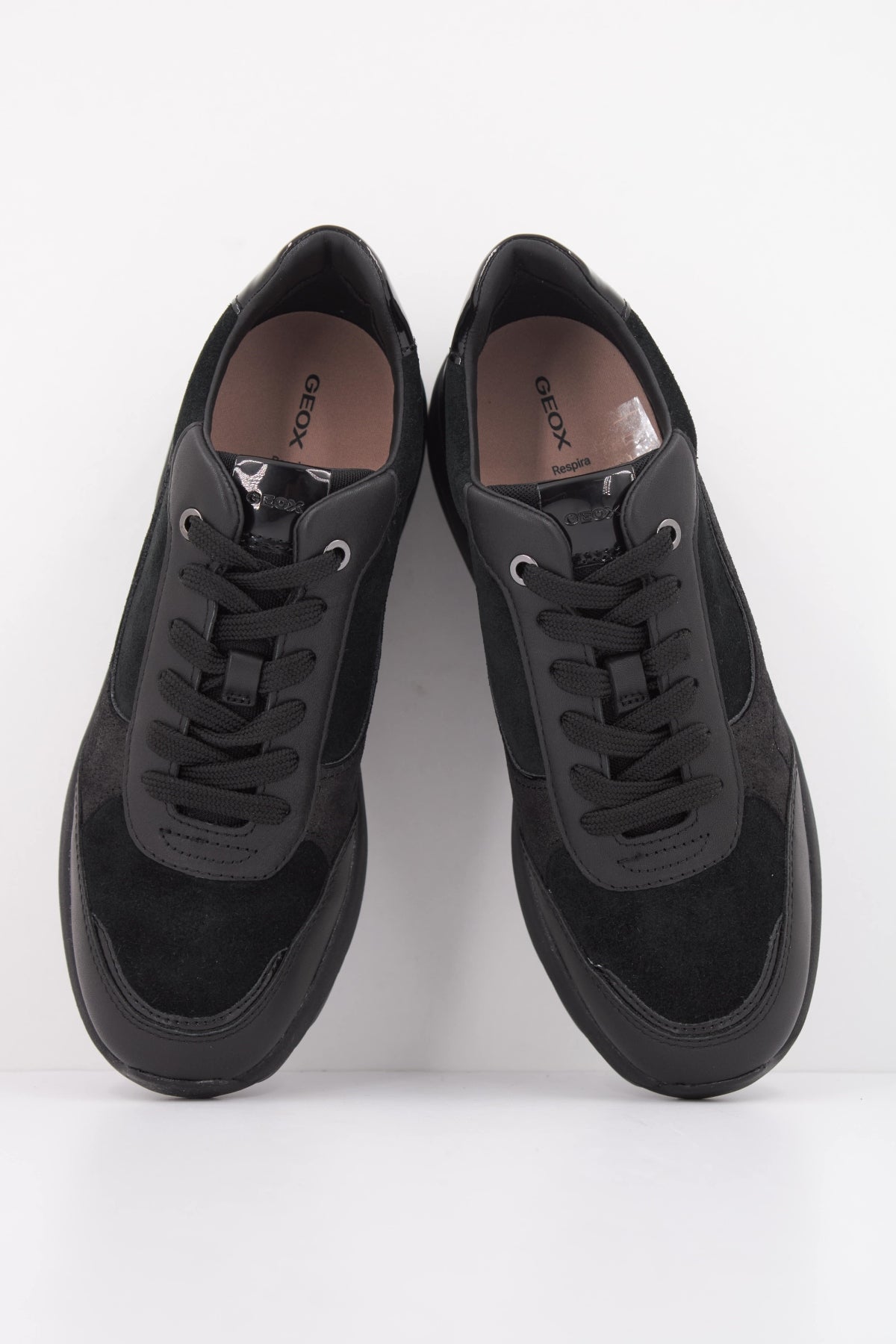 GEOX DWAB  en color NEGRO  (3)