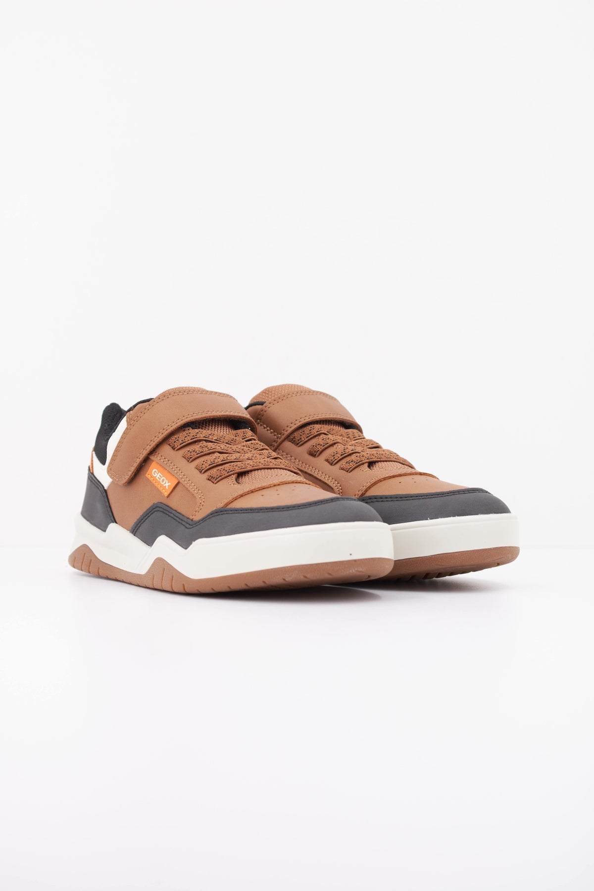 GEOX JRE MEMS J PERTH en color MARRON  (2)