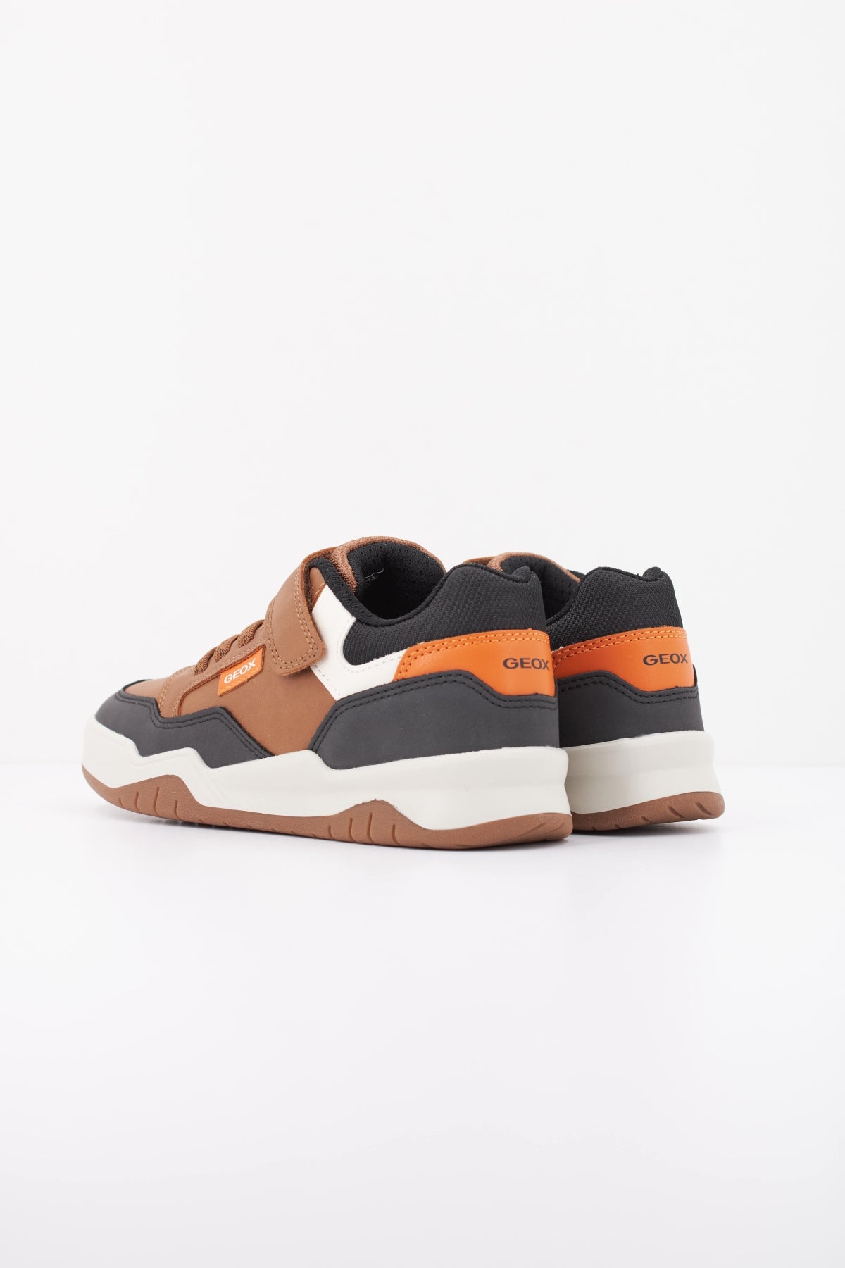 GEOX JRE MEMS J PERTH en color MARRON  (4)