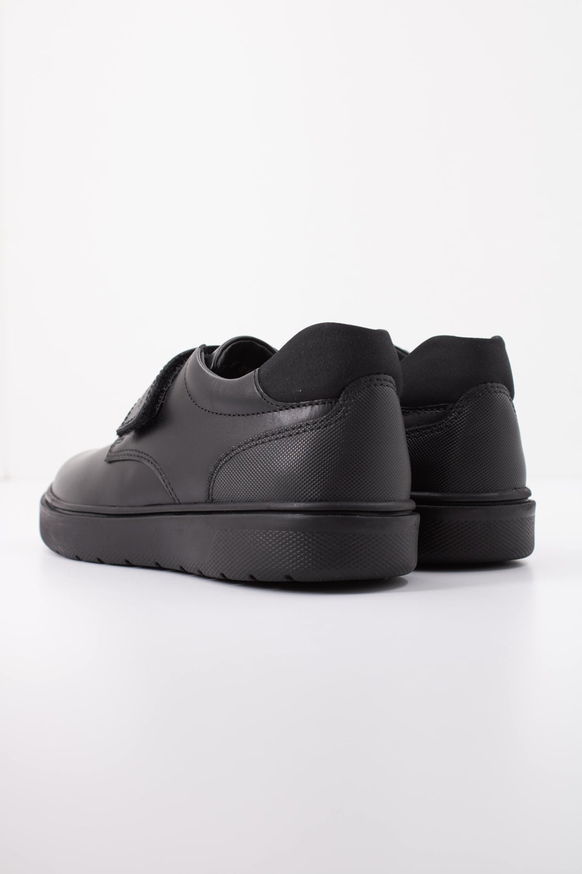 GEOX JSB CE J RIDDOCK en color NEGRO  (4)