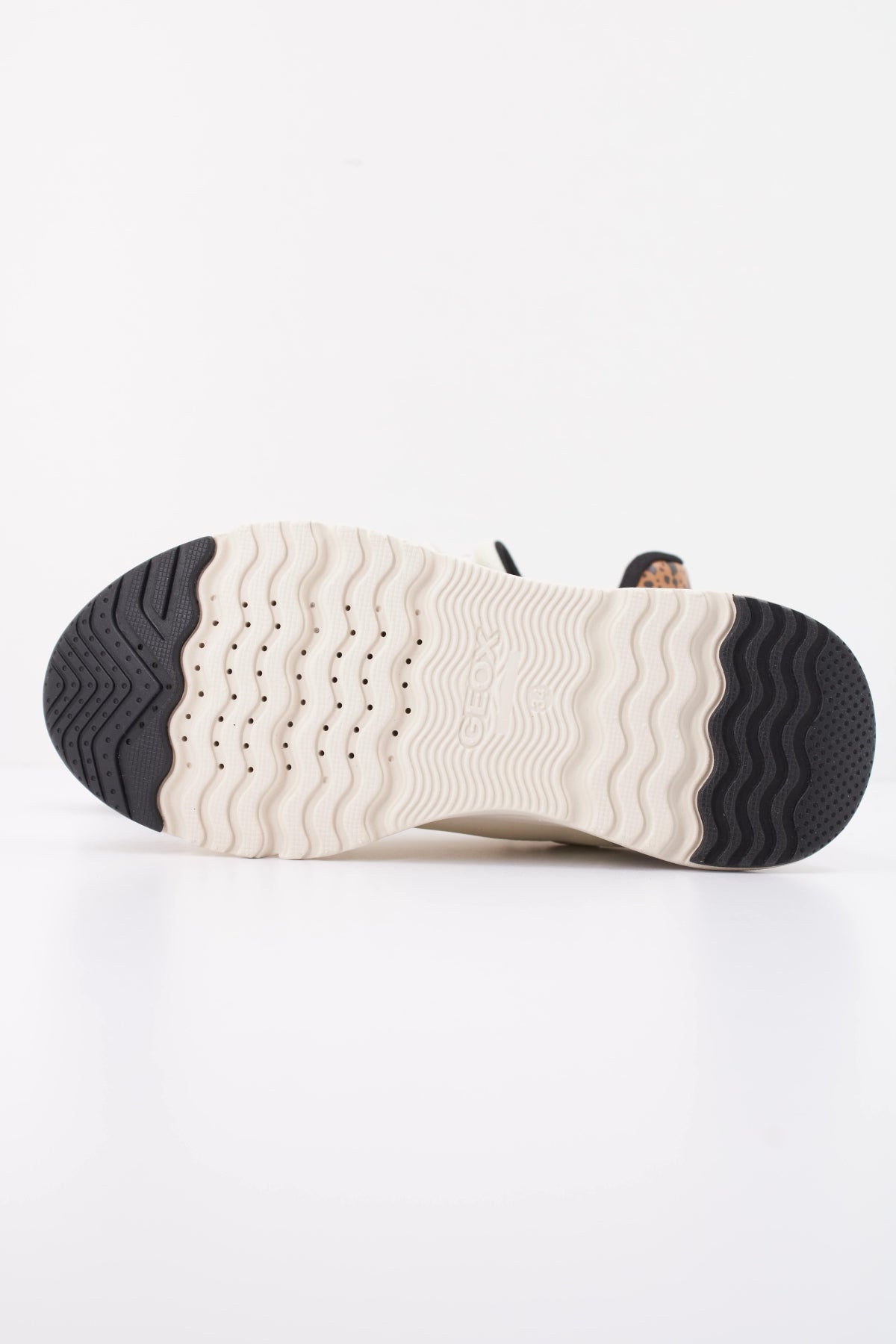 GEOX JMA FUNF  en color BLANCO  (5)