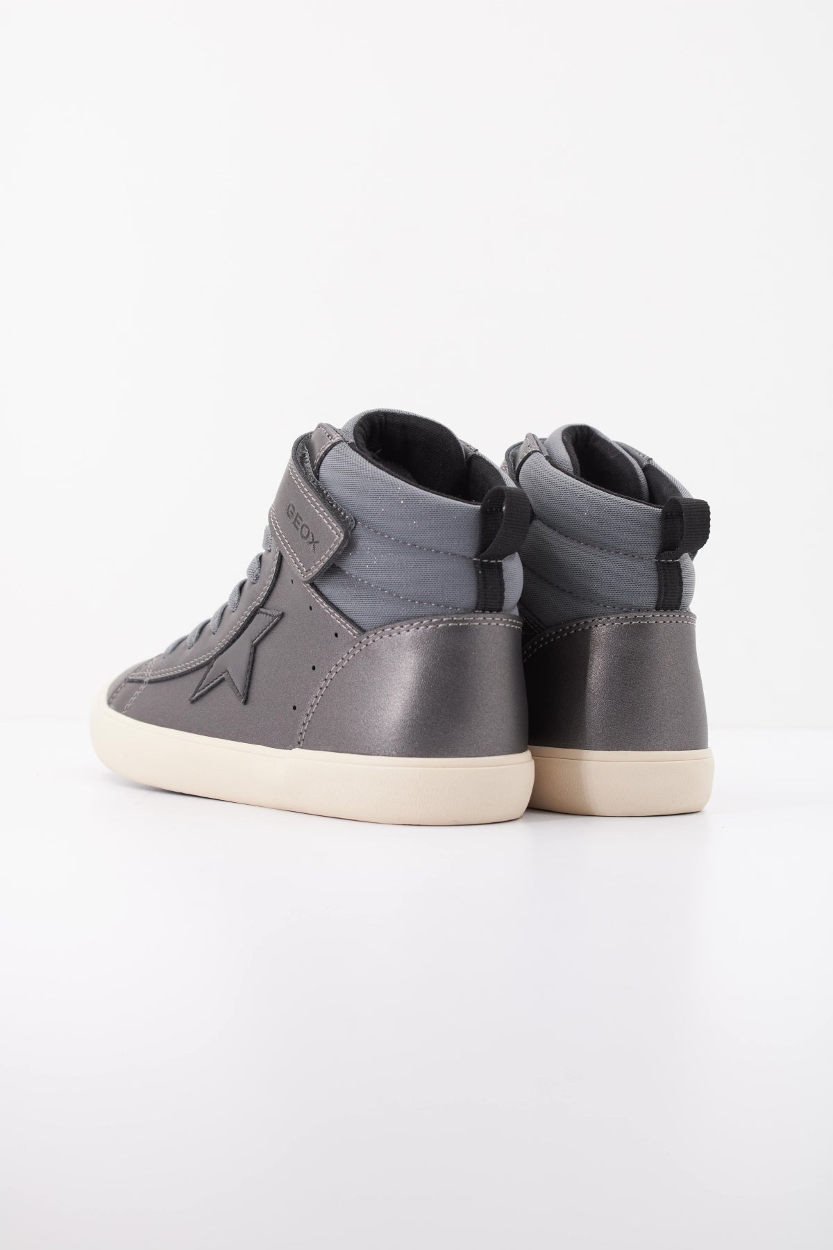 GEOX JNC AJAS J GISLI en color PLATA  (4)