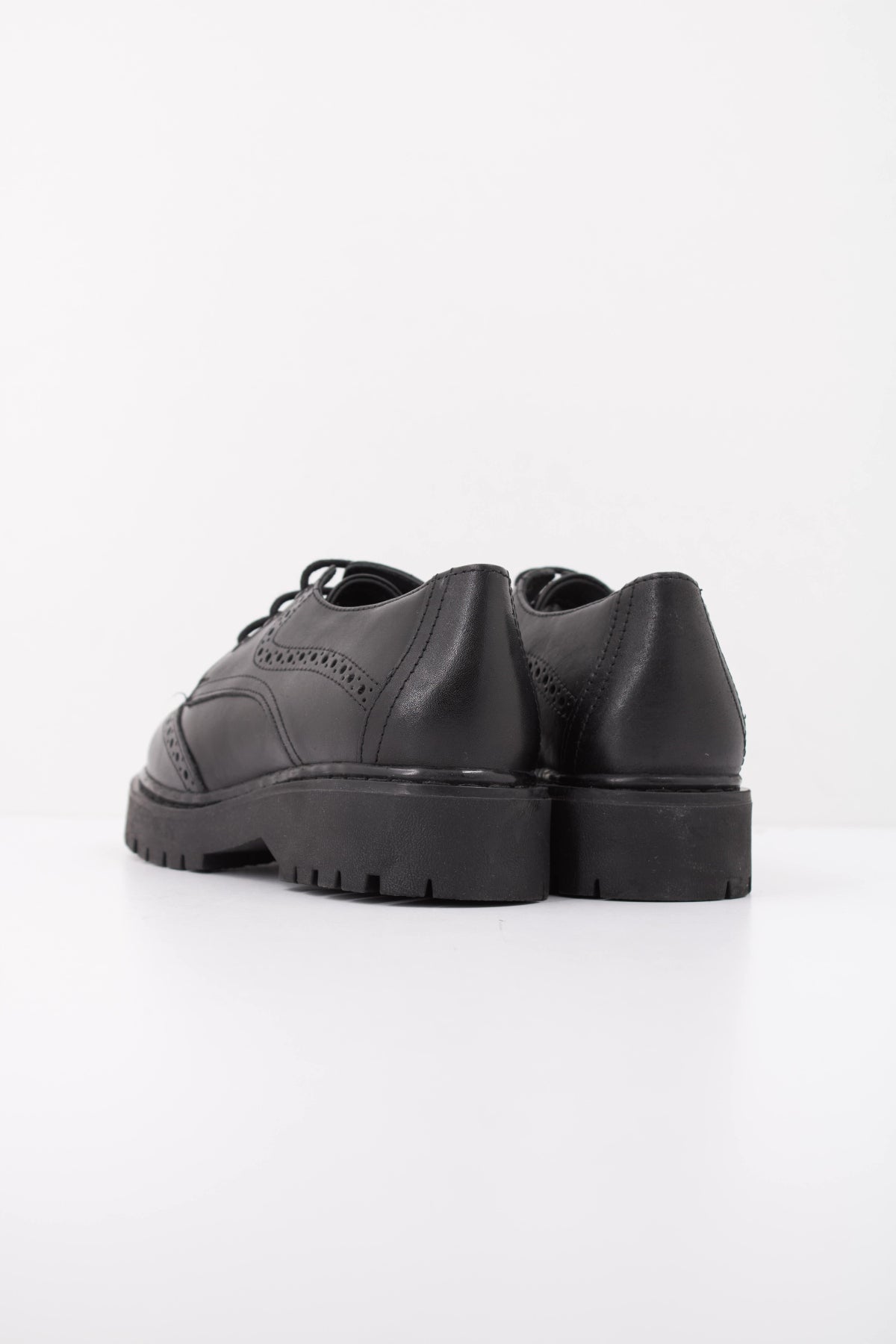GEOX DQDH  en color NEGRO  (4)