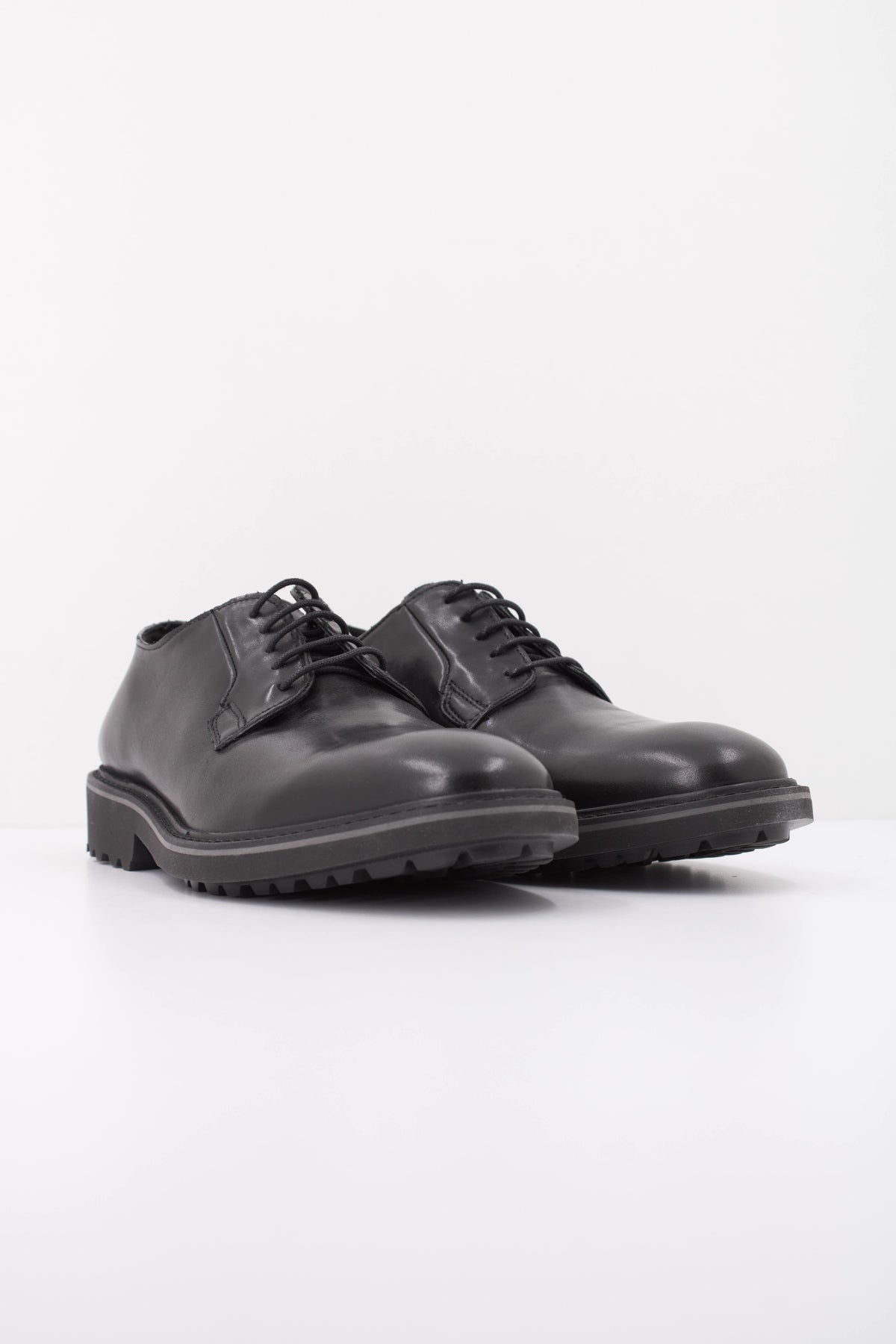 GEOX UDRB   en color NEGRO  (2)
