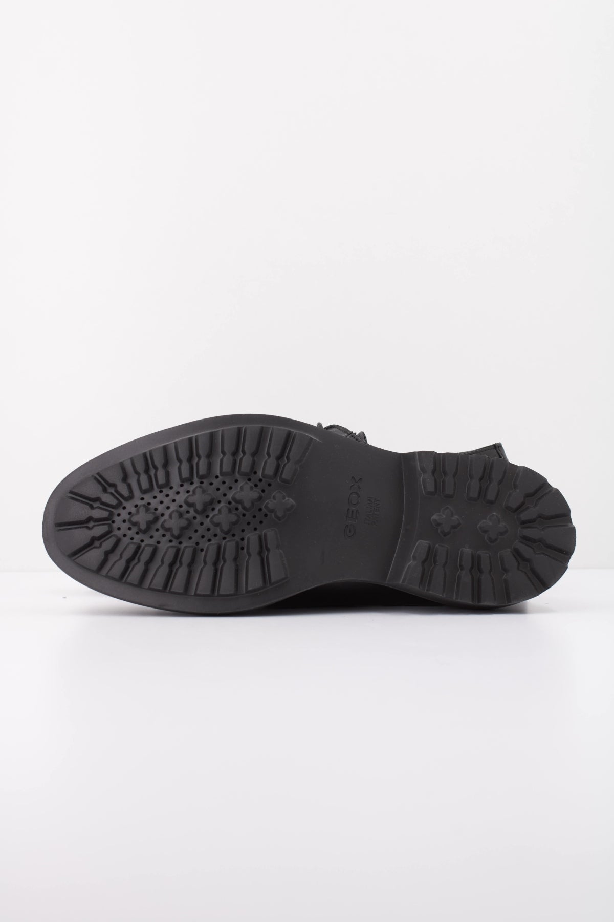 GEOX UDRB   en color NEGRO  (5)