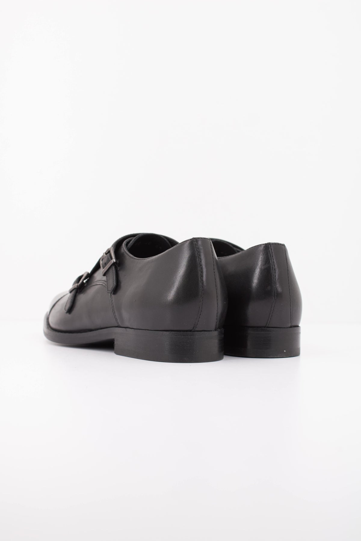 GEOX UEA  en color NEGRO  (4)