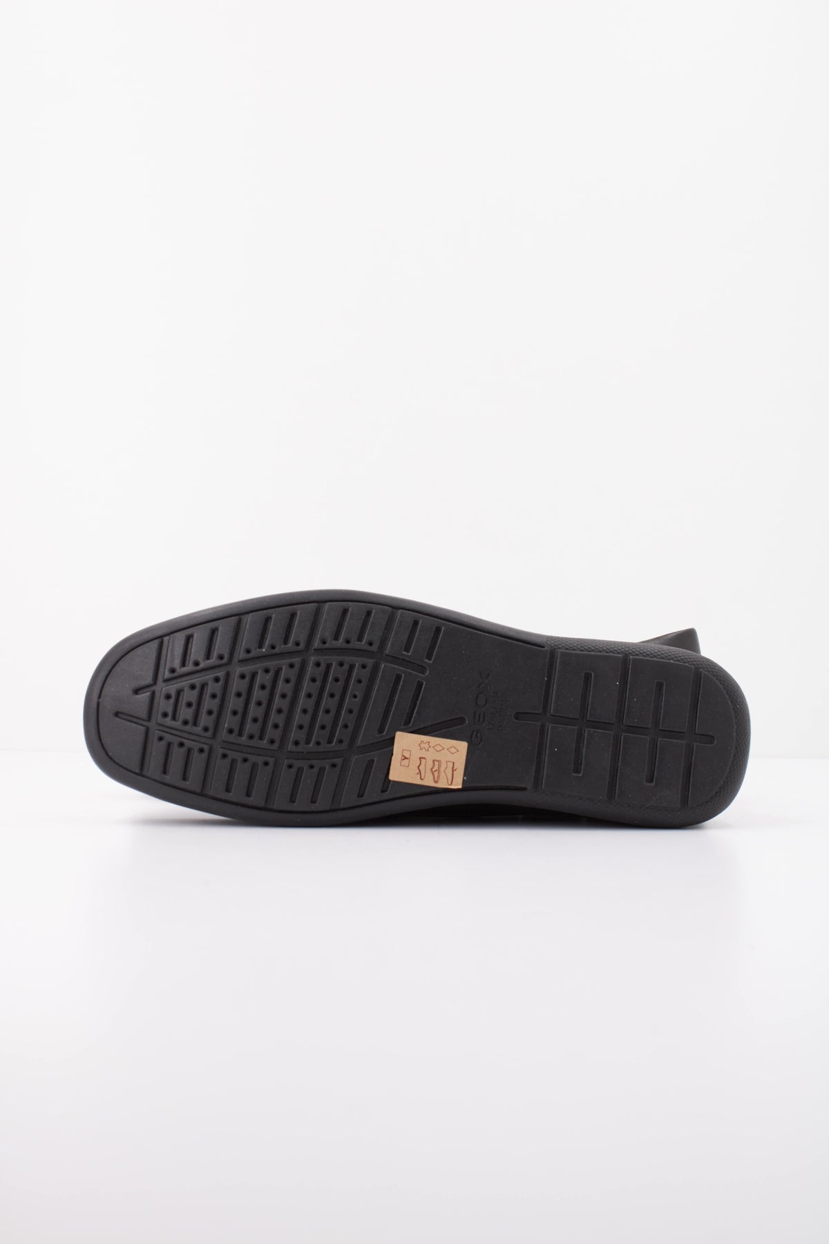 GEOX UBB  en color NEGRO  (5)