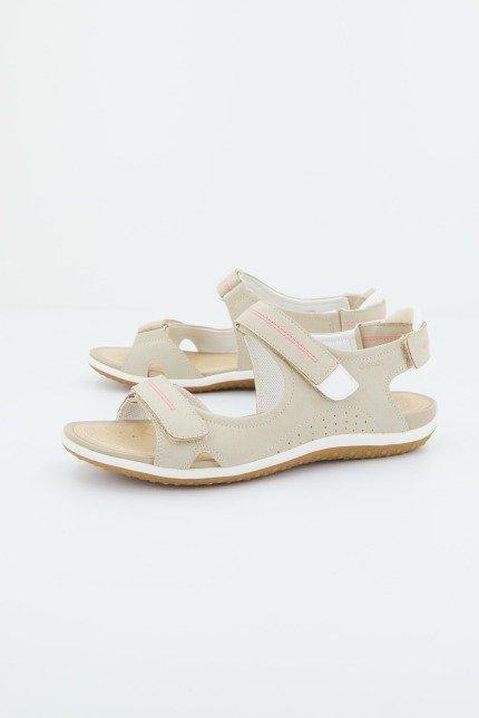GEOX D SANDAL VEGA A en color BEIS  (1)