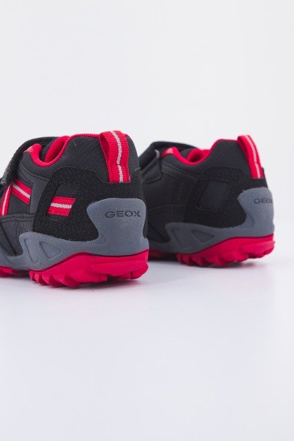 GEOX J NEW SAVAGE BOY en color NEGRO  (4)
