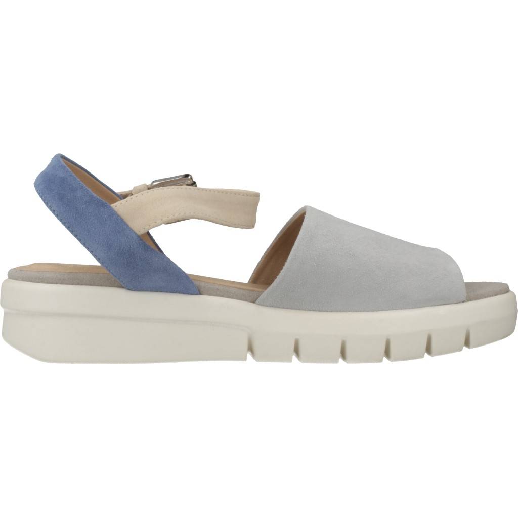 GEOX  D WIMBLEY SANDAL en color AZUL  (4)