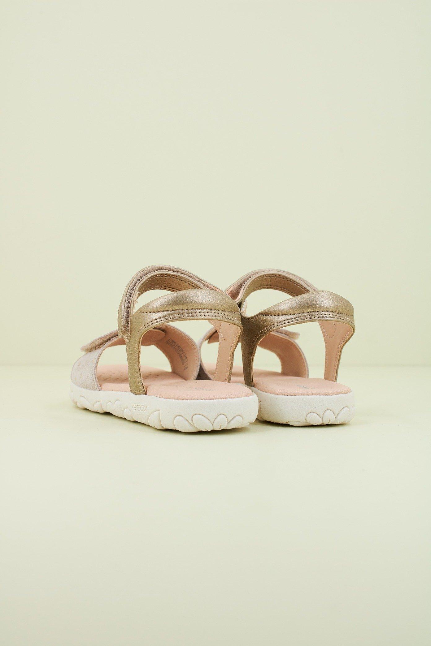 GEOX  J SANDAL HAITI GIRL  en color ORO  (3)