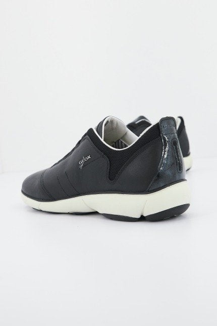 GEOX D NEBULA en color NEGRO  (3)