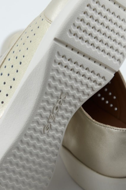 GEOX D ARJOLA C en color ORO  (2)