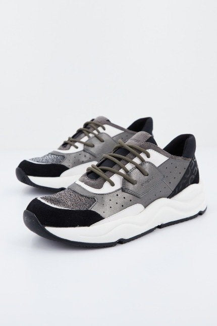 GEOX D TOPAZIO en color NEGRO  (1)