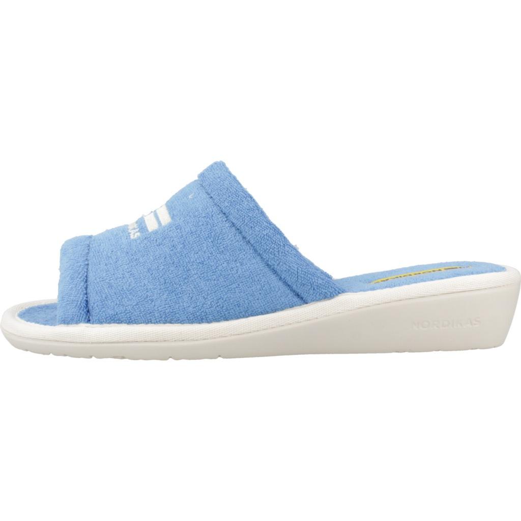 NORDIKAS  TOALLA en color AZUL  (2)