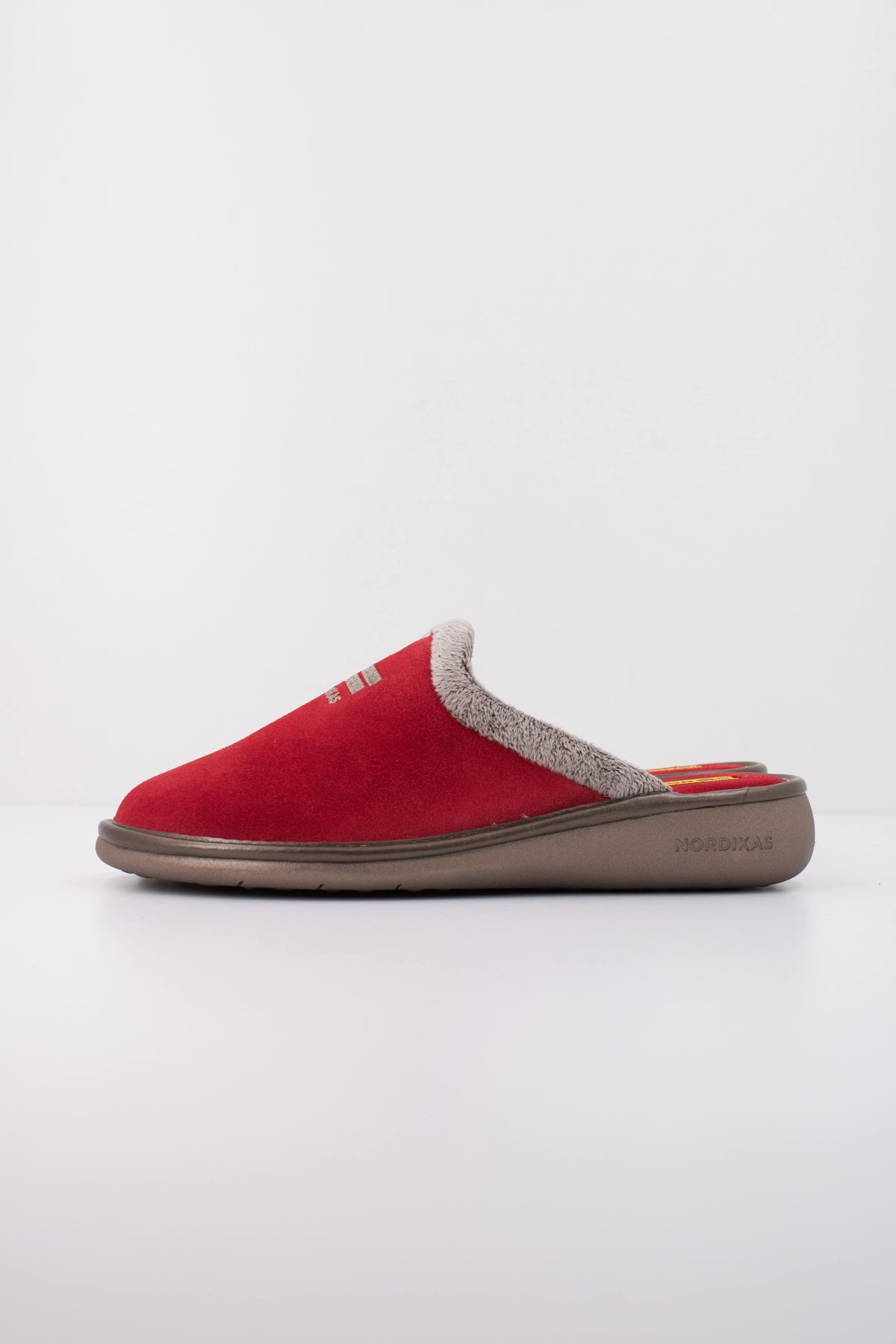 NORDIKAS  AFELPADO ZAPATILLA HOGAR en color ROJO  (1)