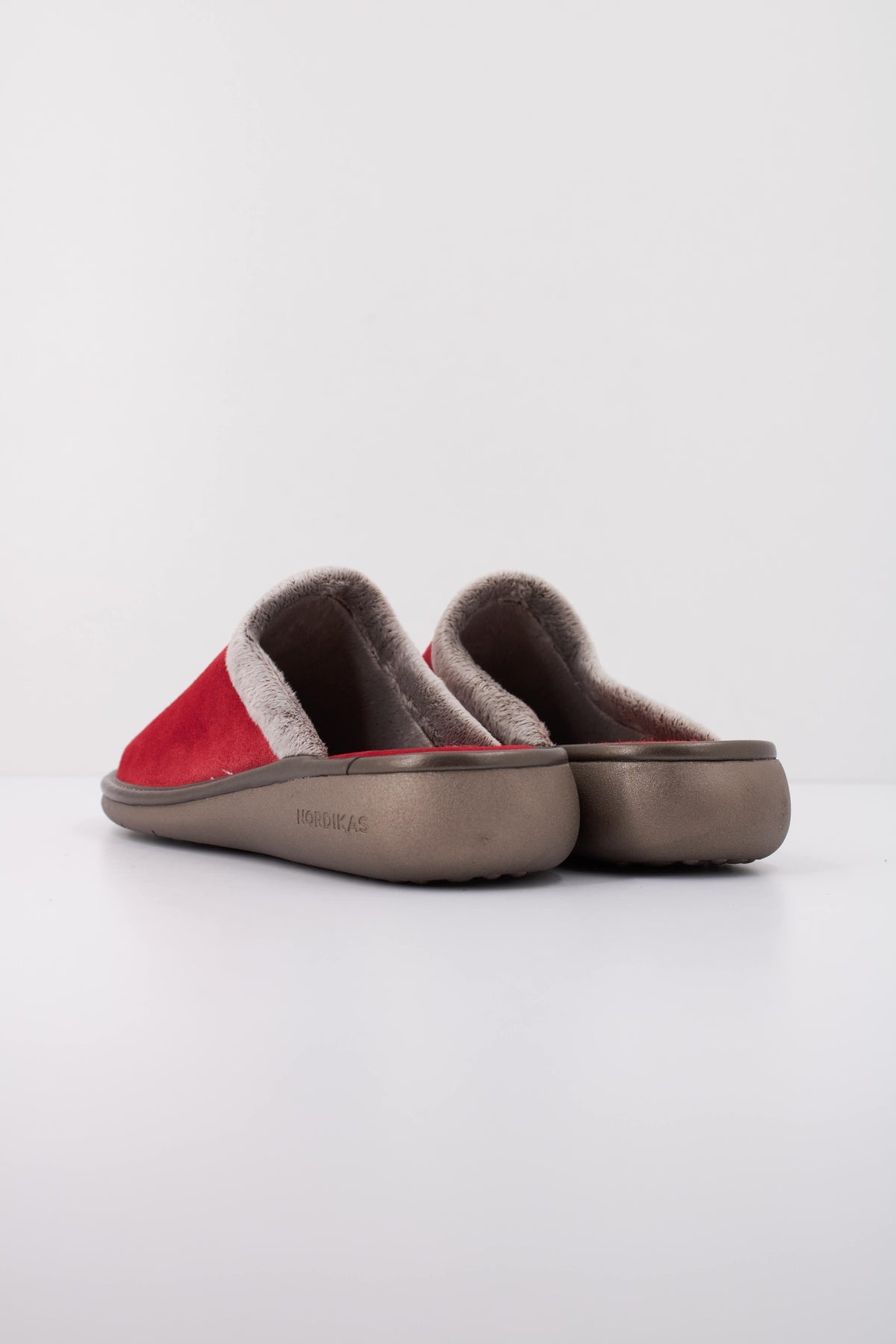 NORDIKAS  AFELPADO ZAPATILLA HOGAR en color ROJO  (4)