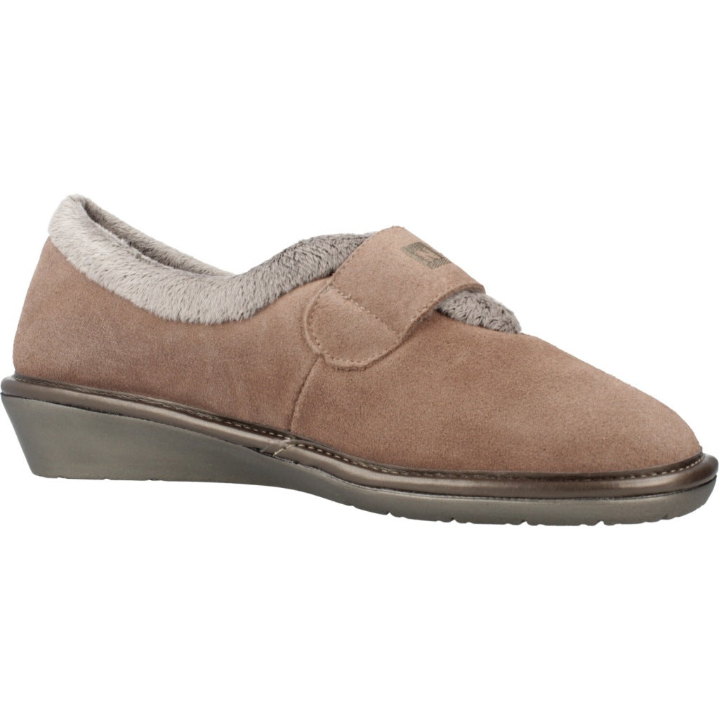 NORDIKAS  AFELPADO ZAPATILLA HOGAR en color MARRON  (5)