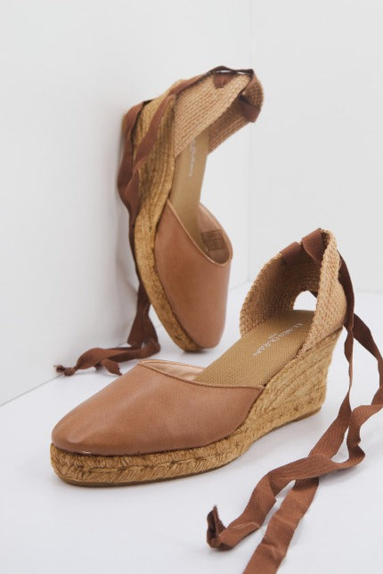 CLARA DURAN VALENNAPCD en color MARRON  (1)