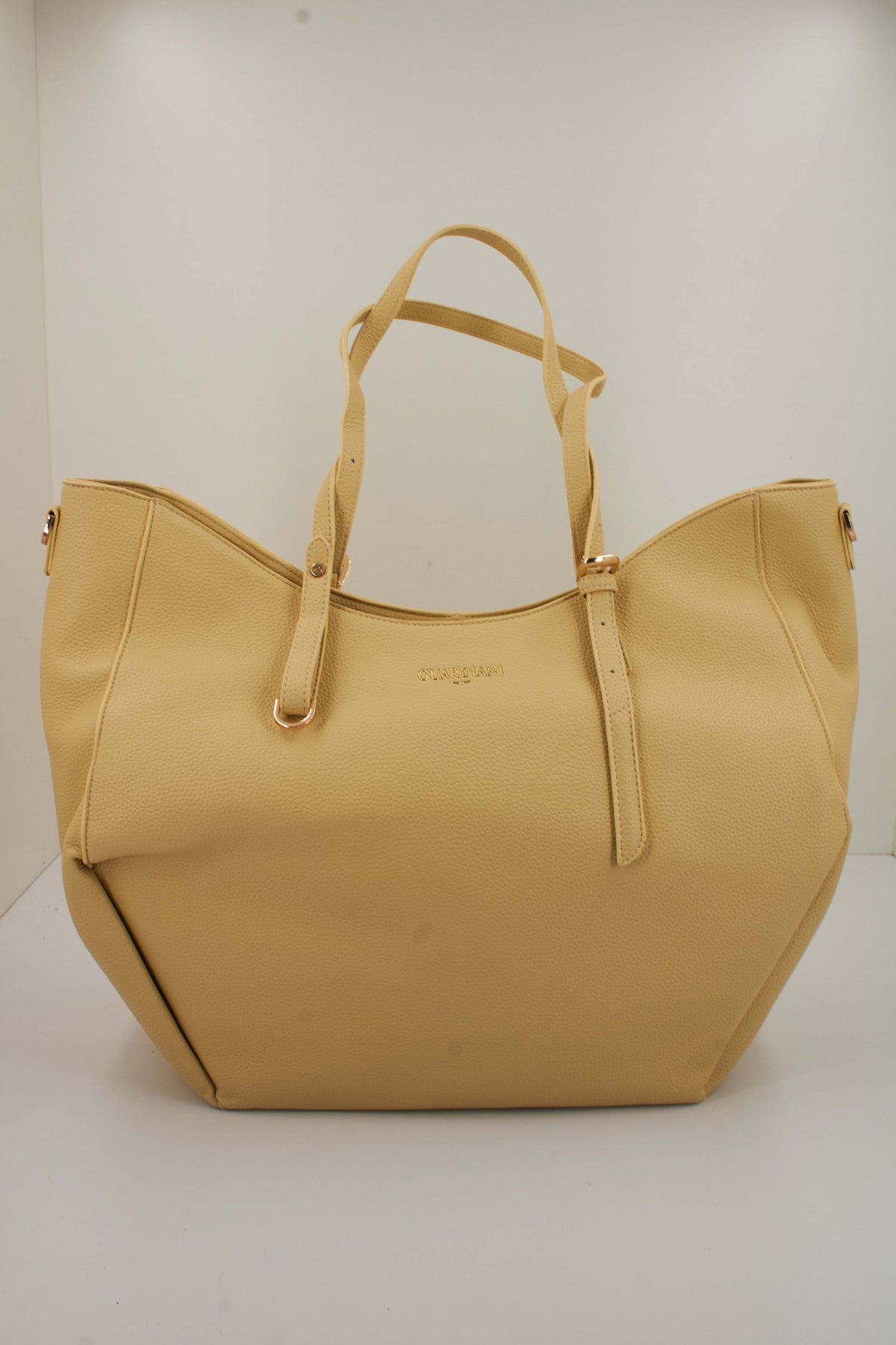 ALBERTO GUARDIANI GTT  en color AMARILLO  (1)