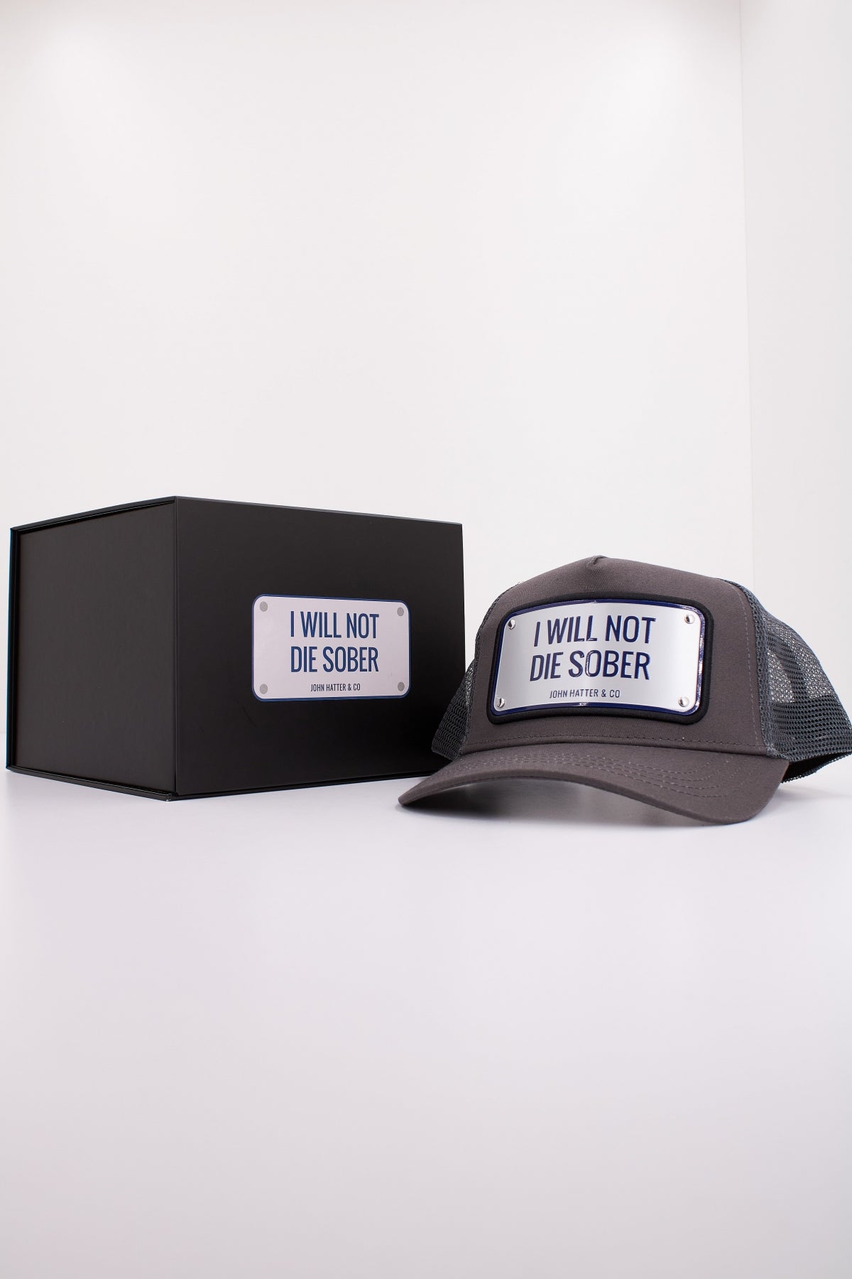 JOHN HATTER CO I WILL NOT DIE SOBER en color GRIS  (4)